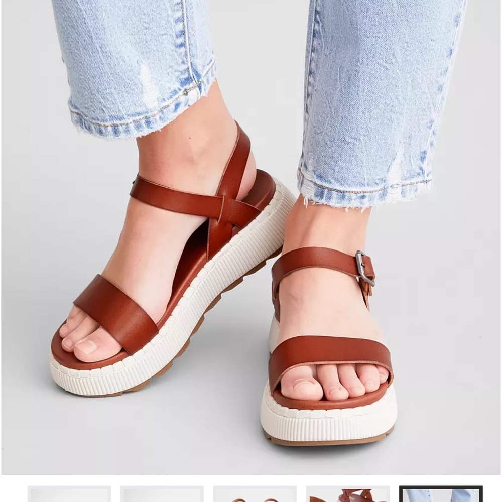 MIA Brown Platform Sandals